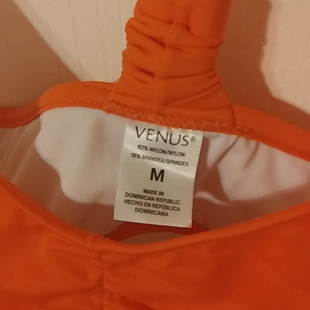 Venus coral bathing suit top - Picture 2 of 3